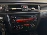 BMW 320 2012 Musta