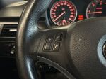 BMW 320 2012 Musta