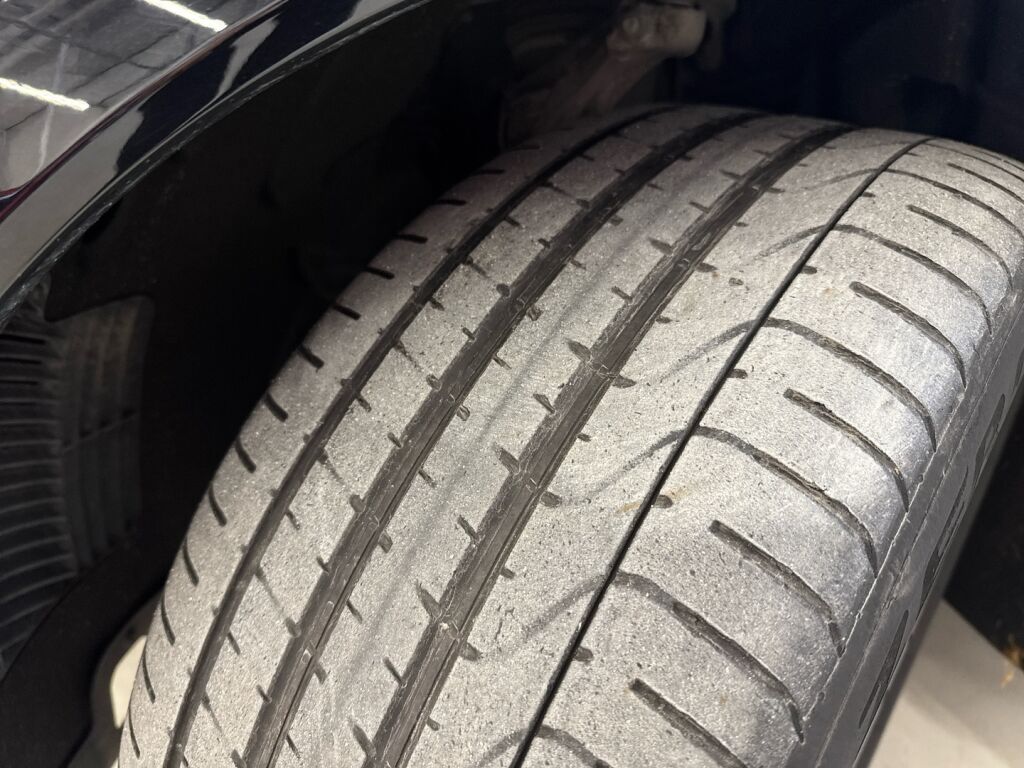 Porsche Cayenne 2019 Musta