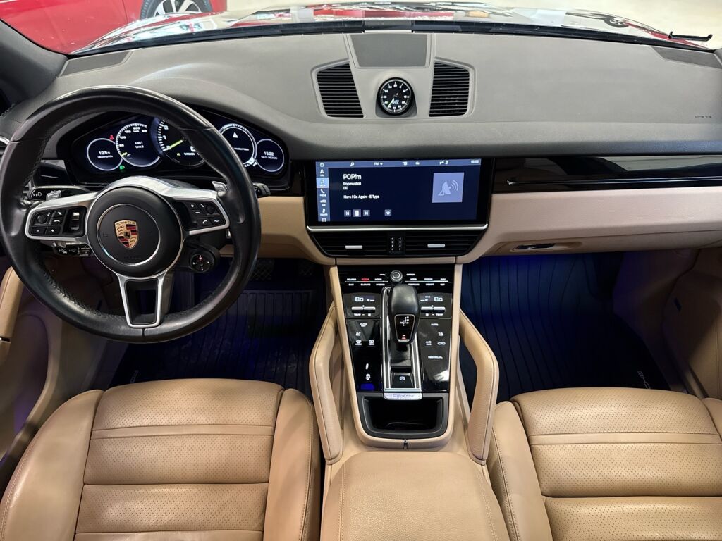 Porsche Cayenne 2019 Musta