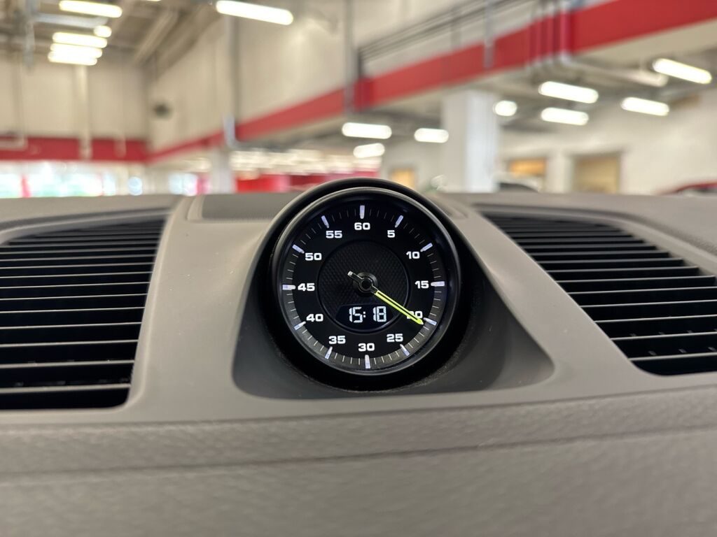 Porsche Cayenne 2019 Musta