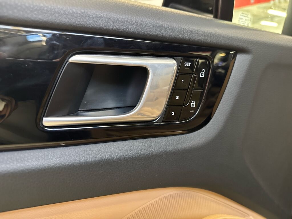 Porsche Cayenne 2019 Musta