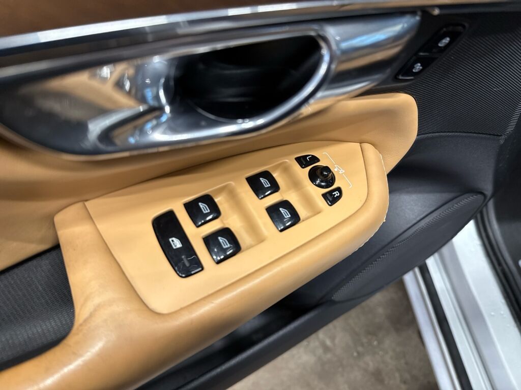 Volvo XC90 2015 Hopea