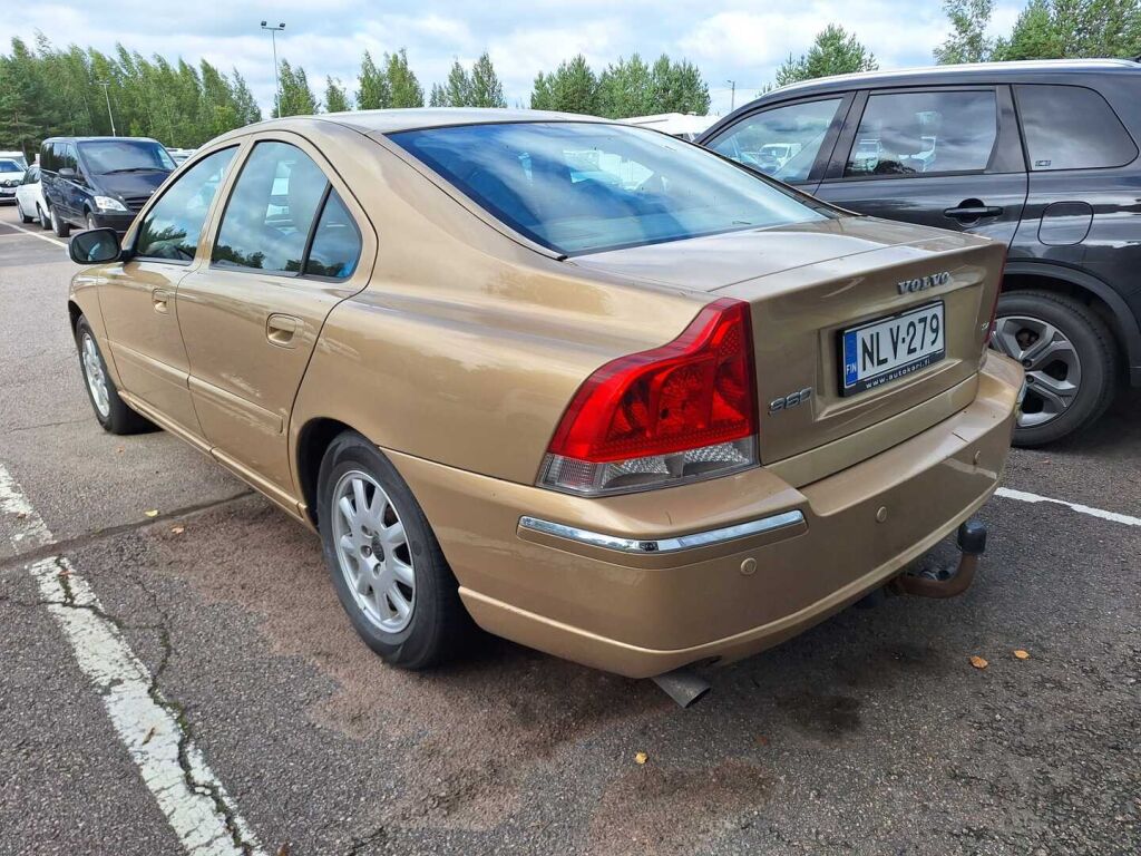 Volvo S60 2008 Ruskea (beige)