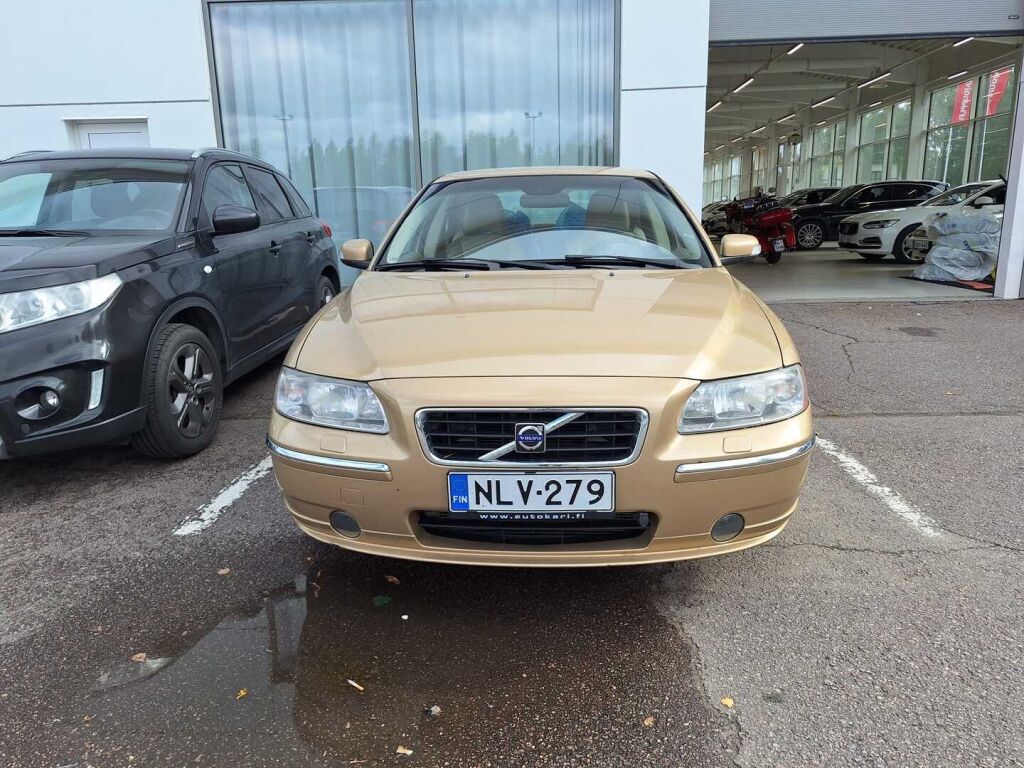 Volvo S60 2008 Ruskea (beige)