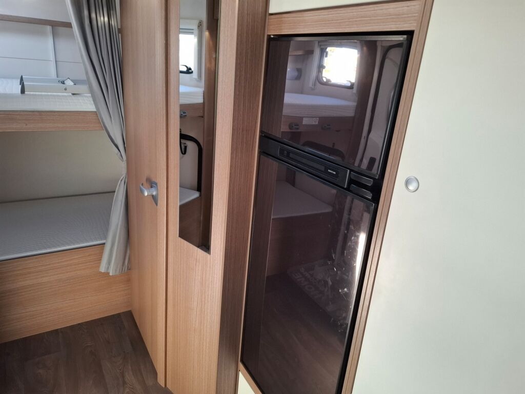Carado A 461 2019 Valkoinen