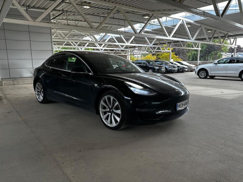 Tesla Model 3 2019 Musta