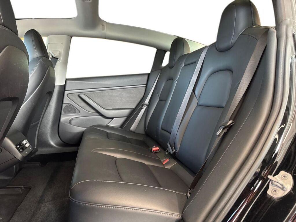 Tesla Model 3 2019 Musta