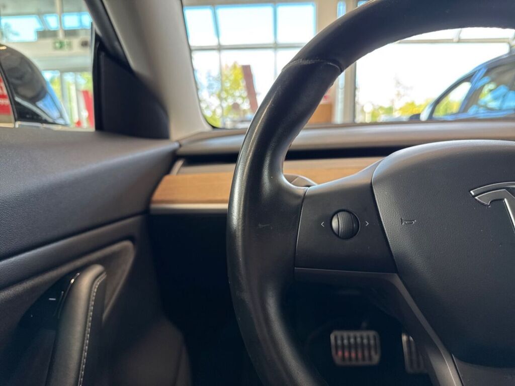 Tesla Model 3 2019 Musta