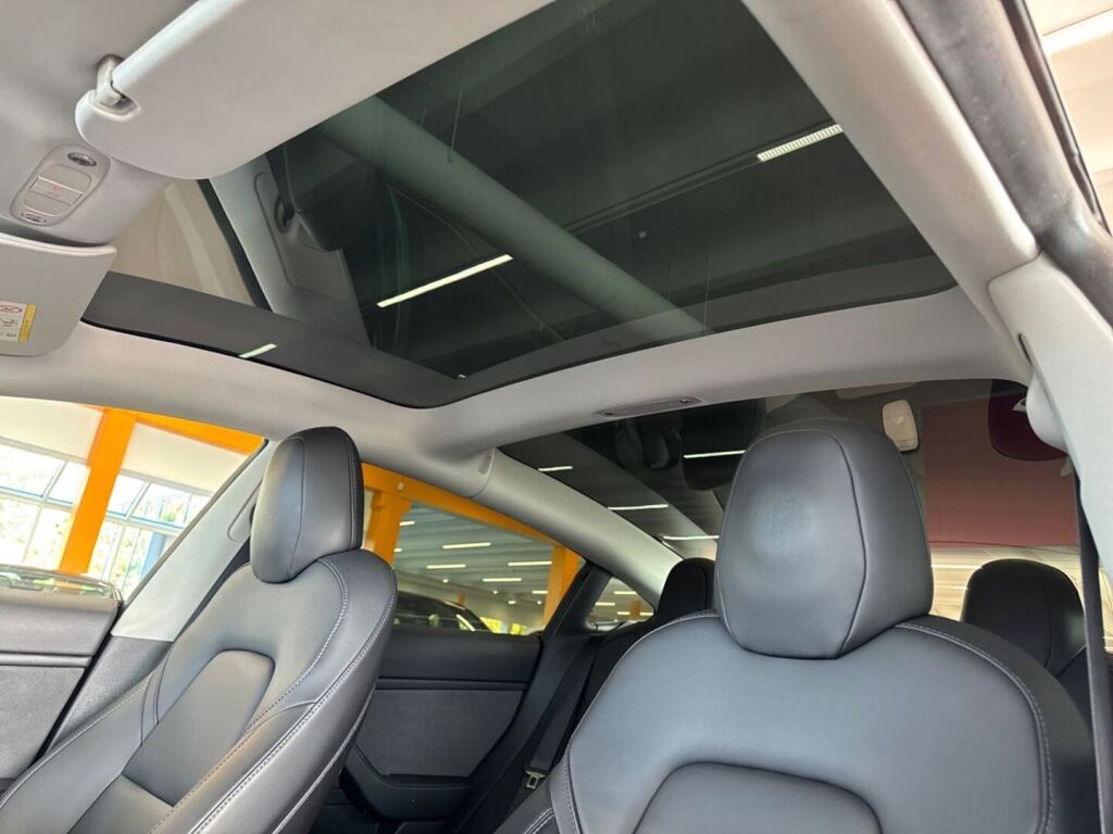 Tesla Model 3 2019 Musta