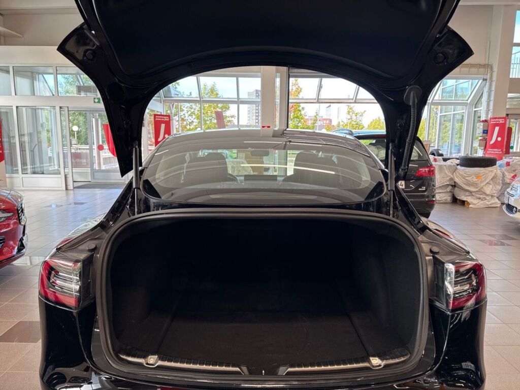 Tesla Model 3 2019 Musta