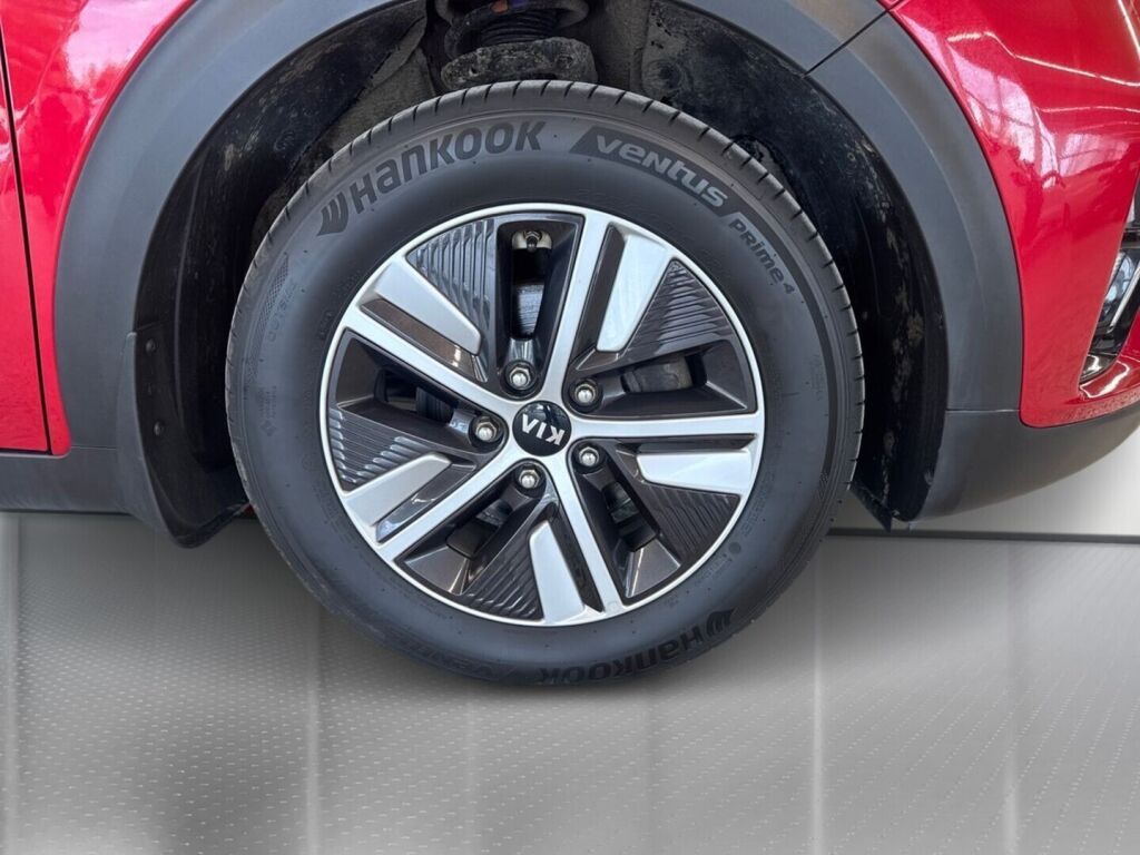 Kia Niro 2019 Metallinhohto Punainen