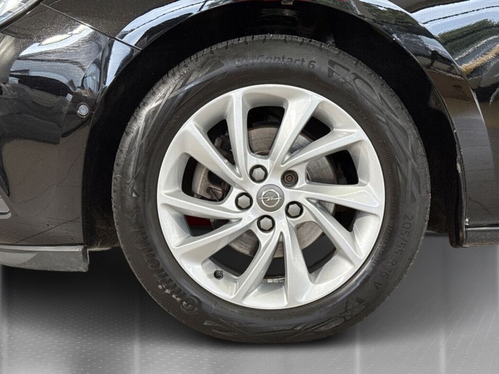 Opel Astra 2019 Musta