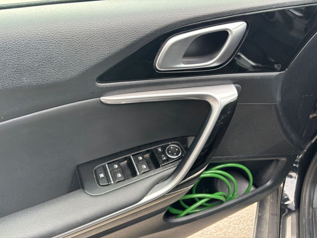 Kia XCeed 2020 Musta