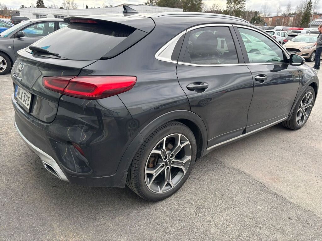Kia XCeed 2020 Musta
