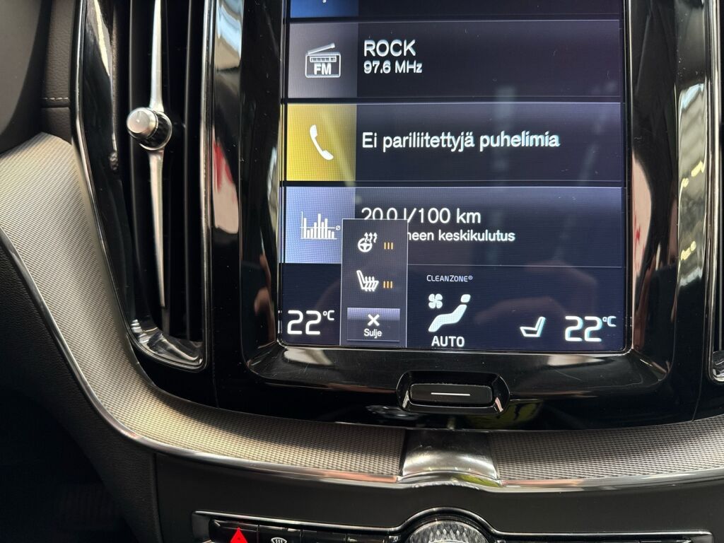 Volvo XC60 2020 Punainen