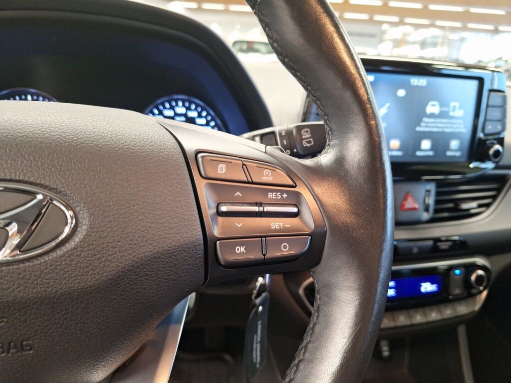 Hyundai i30 Hatchback 2020 Valkoinen