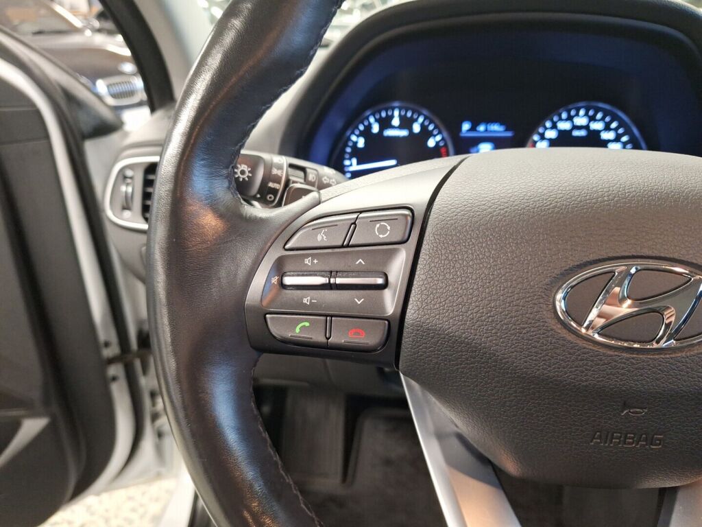 Hyundai i30 Hatchback 2020 Valkoinen