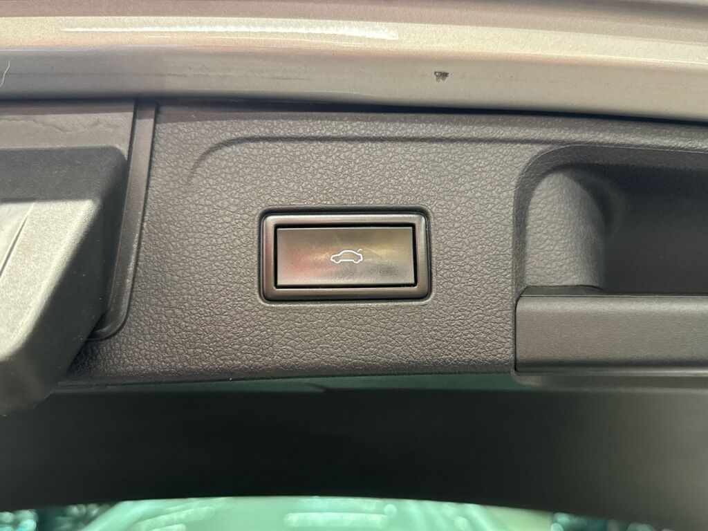 Volkswagen Passat 2017 Harmaa