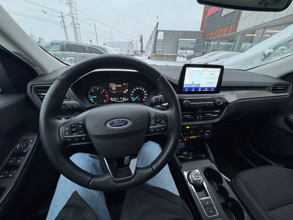 Ford Kuga 2021 Punainen