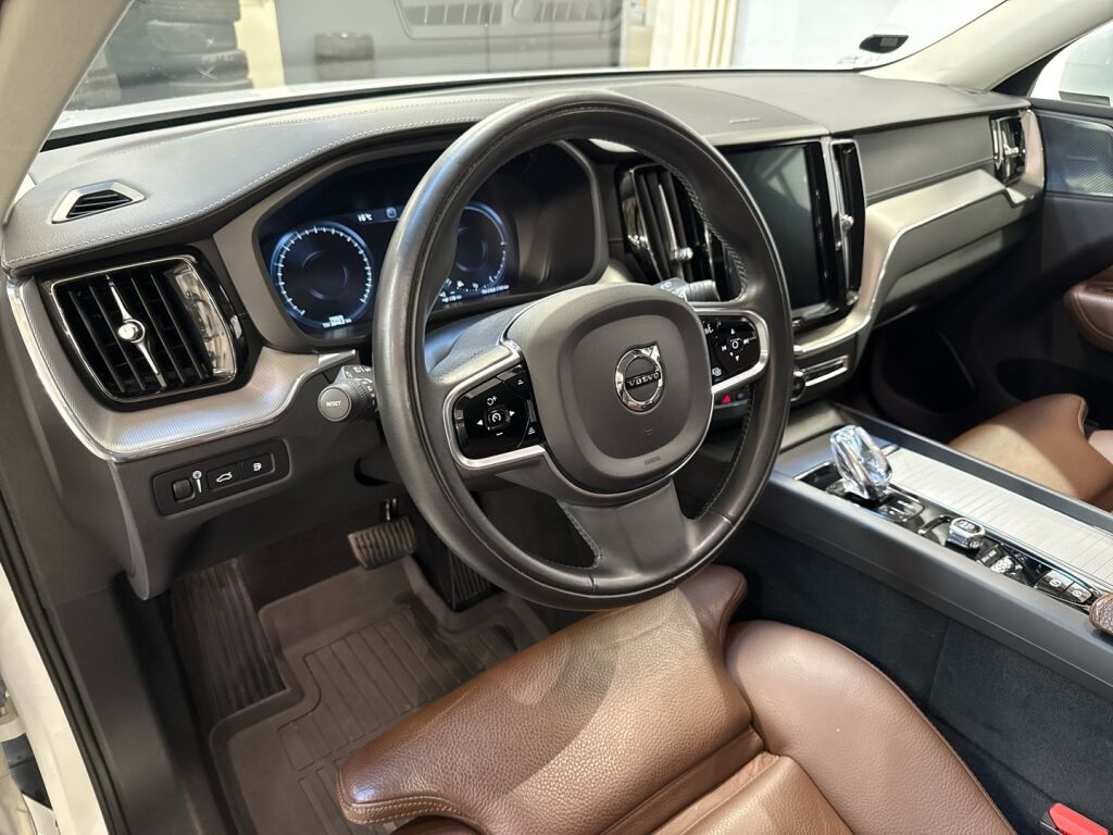 Volvo XC60 2020 Valkoinen