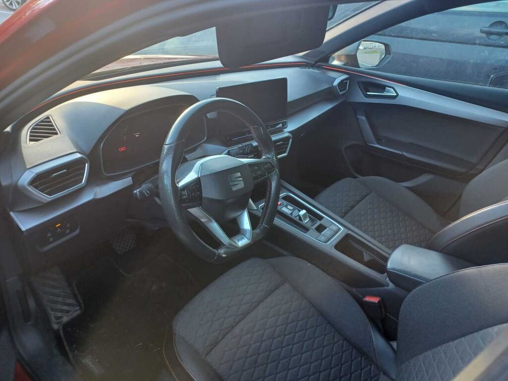 Seat Leon 2020 Punainen