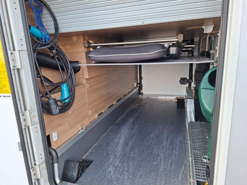 Adria MATRIX 670 SC ALDE 2020 Harmaa