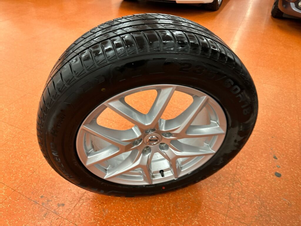 Volvo XC60 2020 Valkoinen