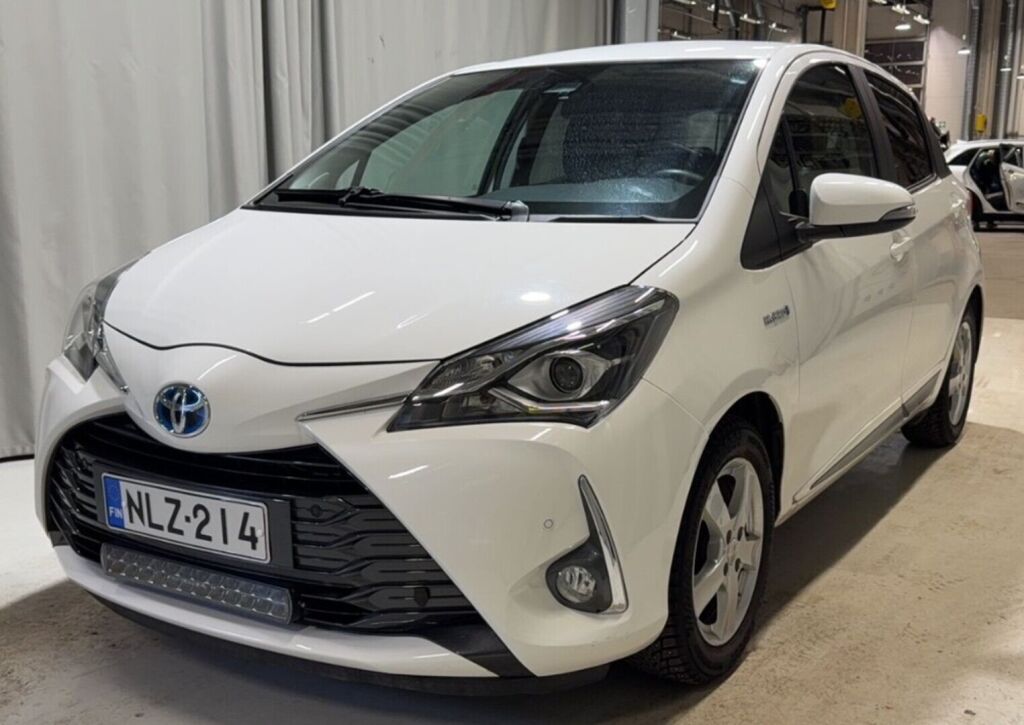Toyota Yaris 2020 Valkoinen