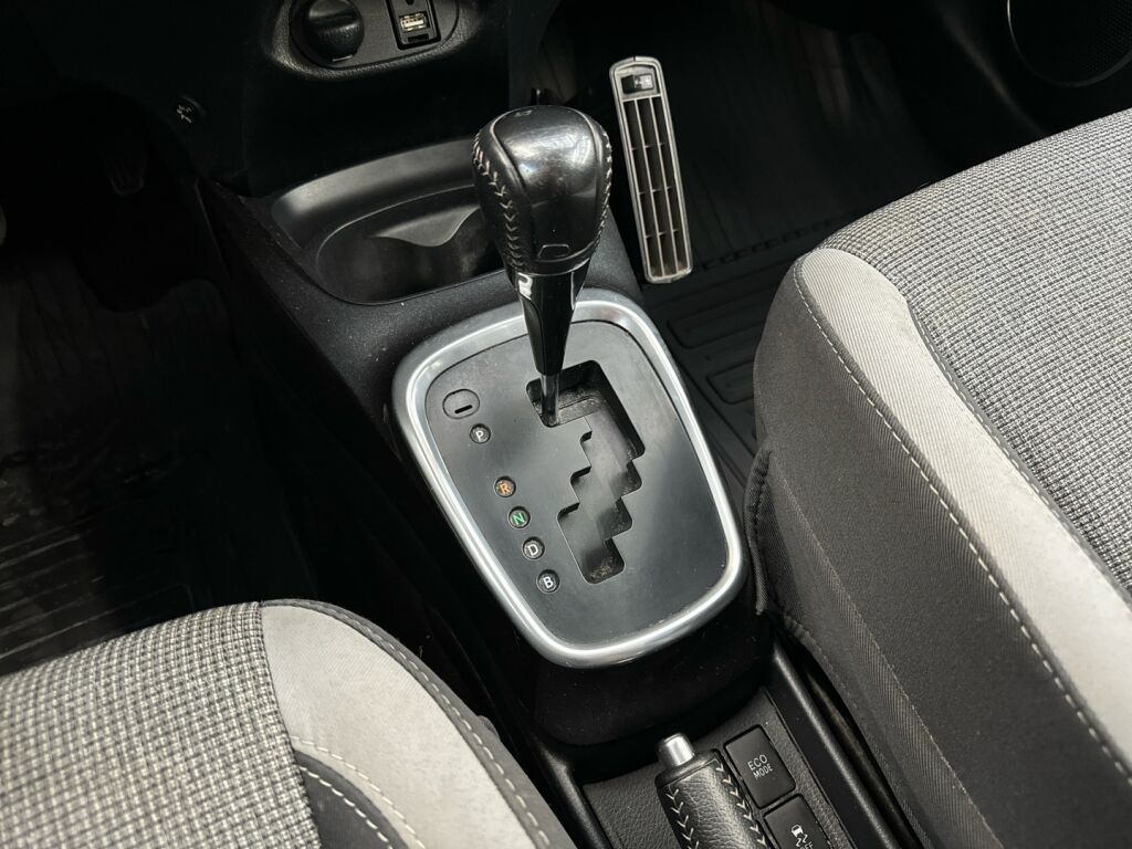 Toyota Yaris 2020 Valkoinen