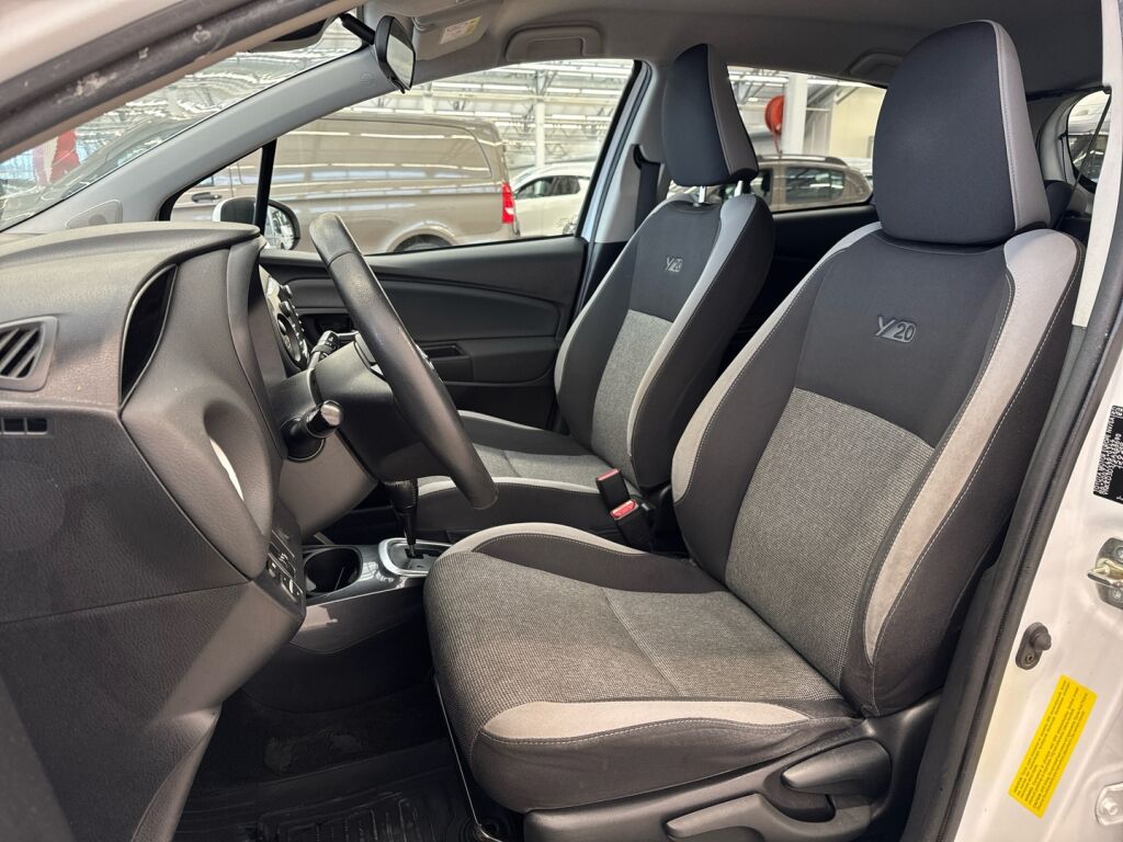 Toyota Yaris 2020 Valkoinen