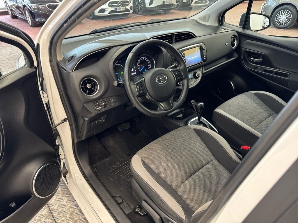 Toyota Yaris 2020 Valkoinen