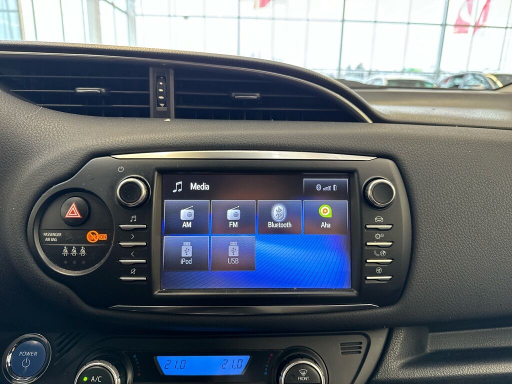 Toyota Yaris 2020 Valkoinen