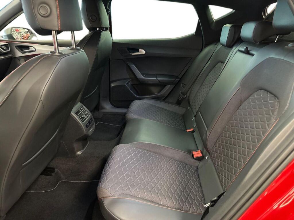 Seat Leon 2020 Punainen