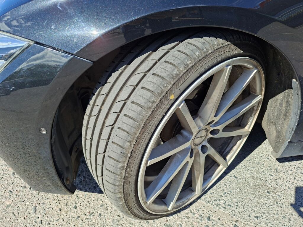 BMW 330 2017 Musta