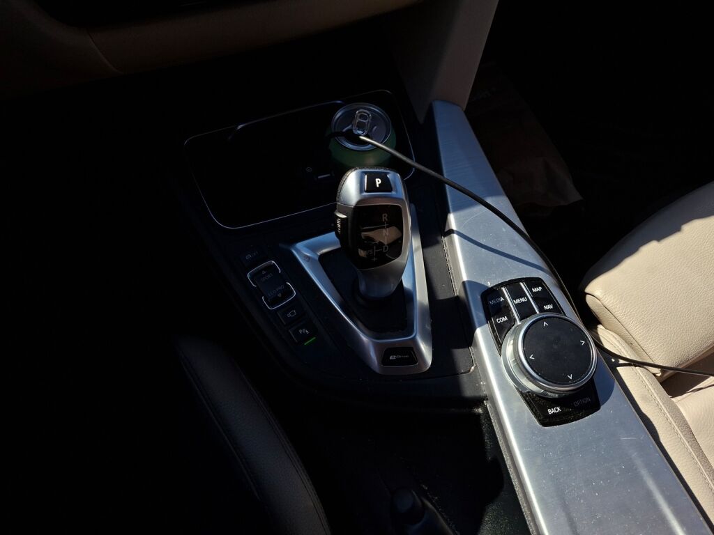 BMW 330 2017 Musta