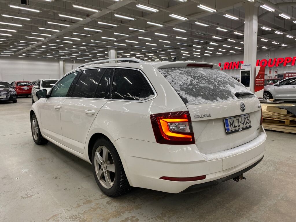 Skoda Octavia 2019 Valkoinen