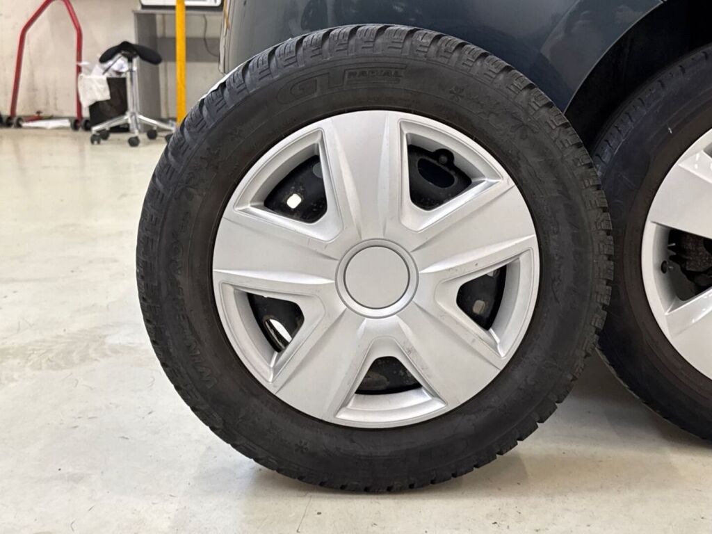 Skoda Fabia 2015 Harmaa