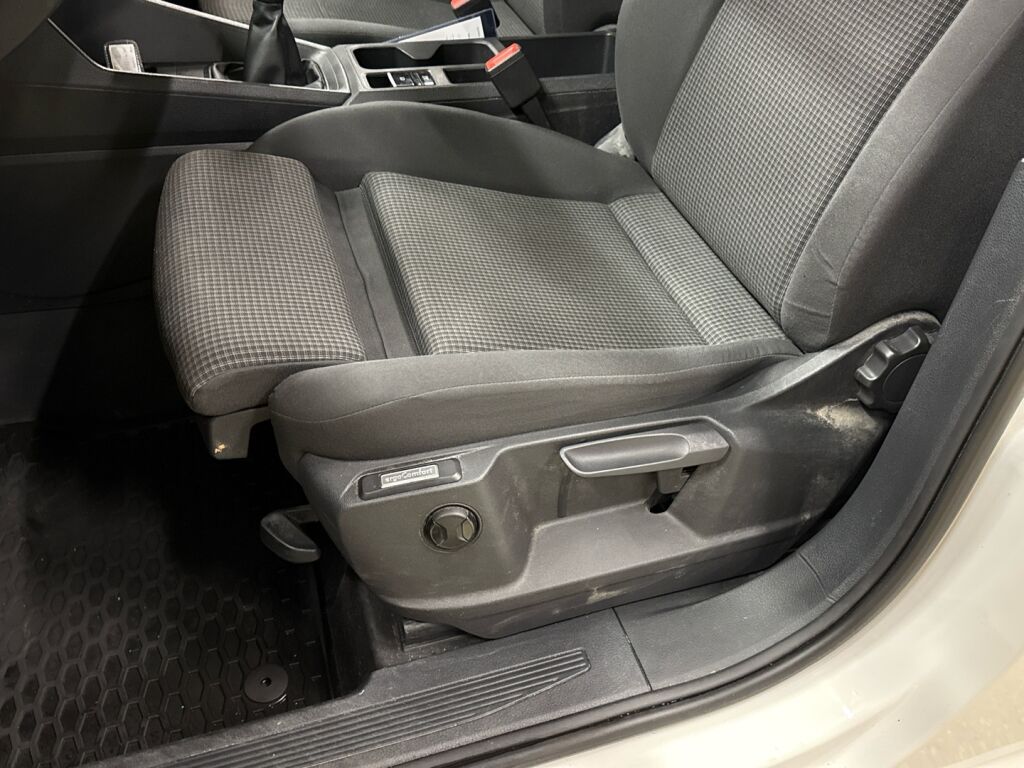 Volkswagen Caddy Maxi 2022 9