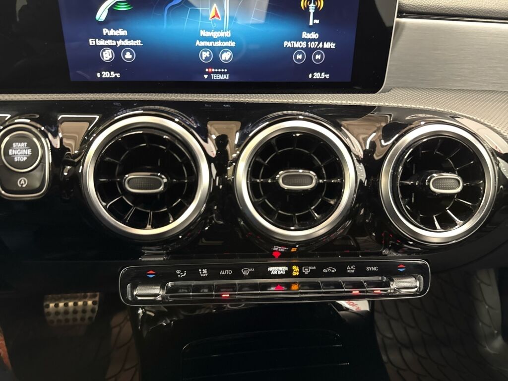 Mercedes-Benz A 2019 Punainen