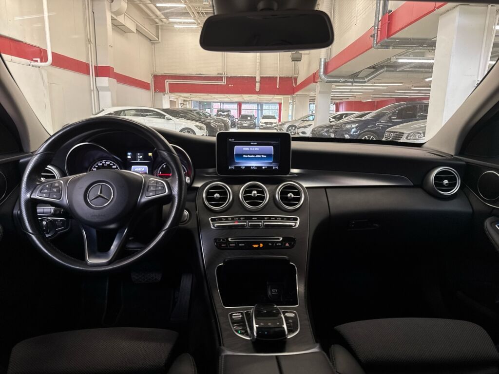 Mercedes-Benz C 2018 Valkoinen