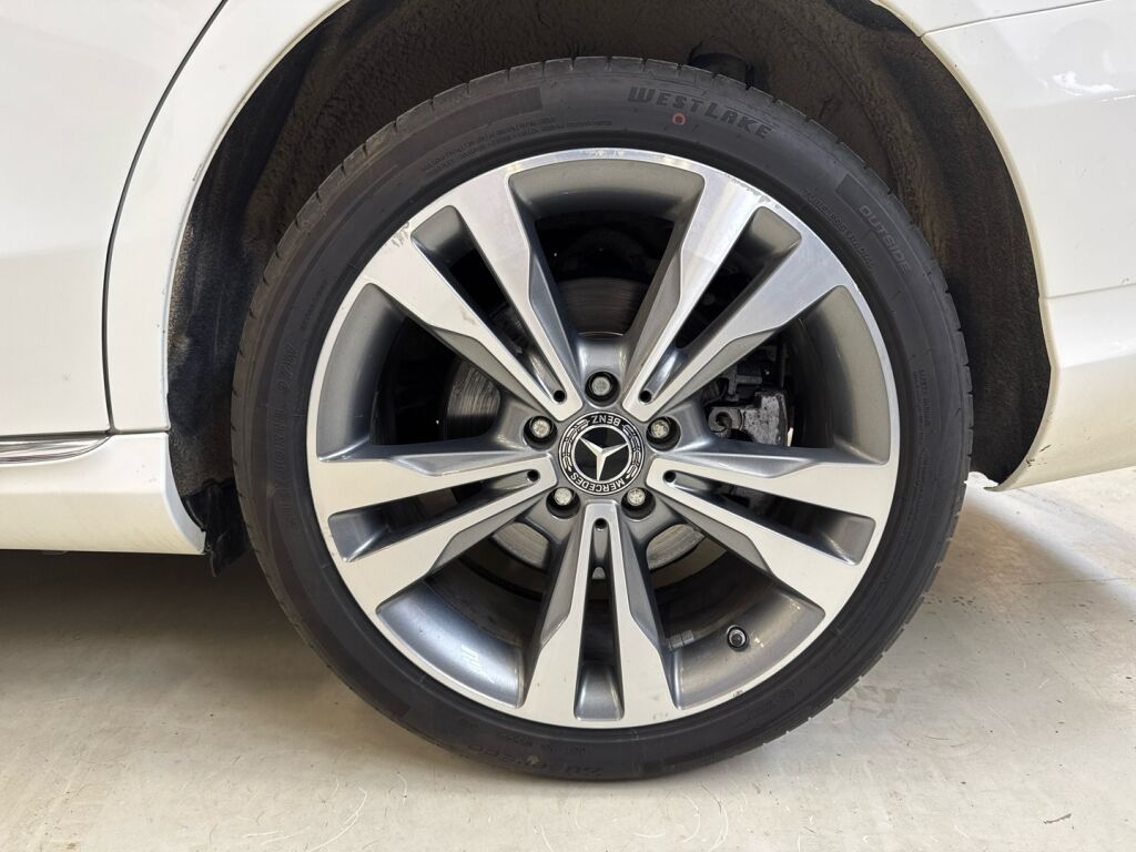 Mercedes-Benz C 2018 Valkoinen
