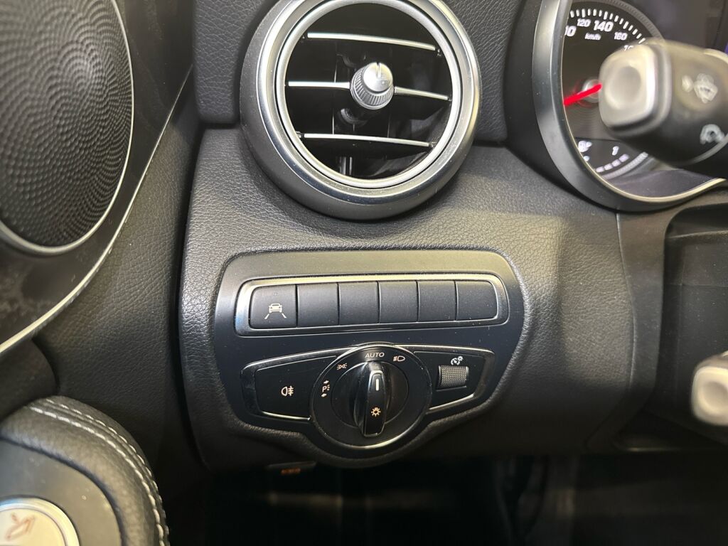 Mercedes-Benz C 2018 Valkoinen