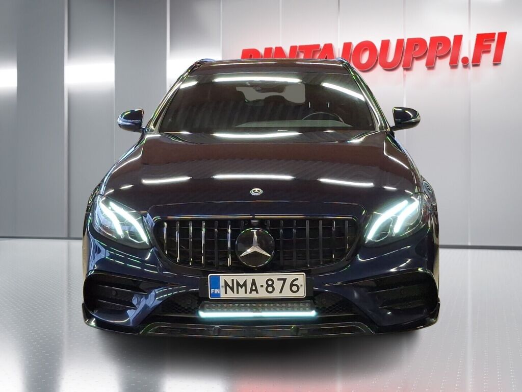 Mercedes-Benz E 2020 Sininen