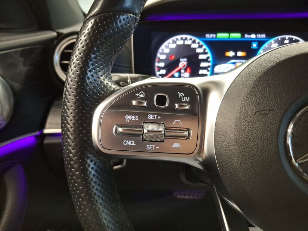 Mercedes-Benz E 2020 Sininen