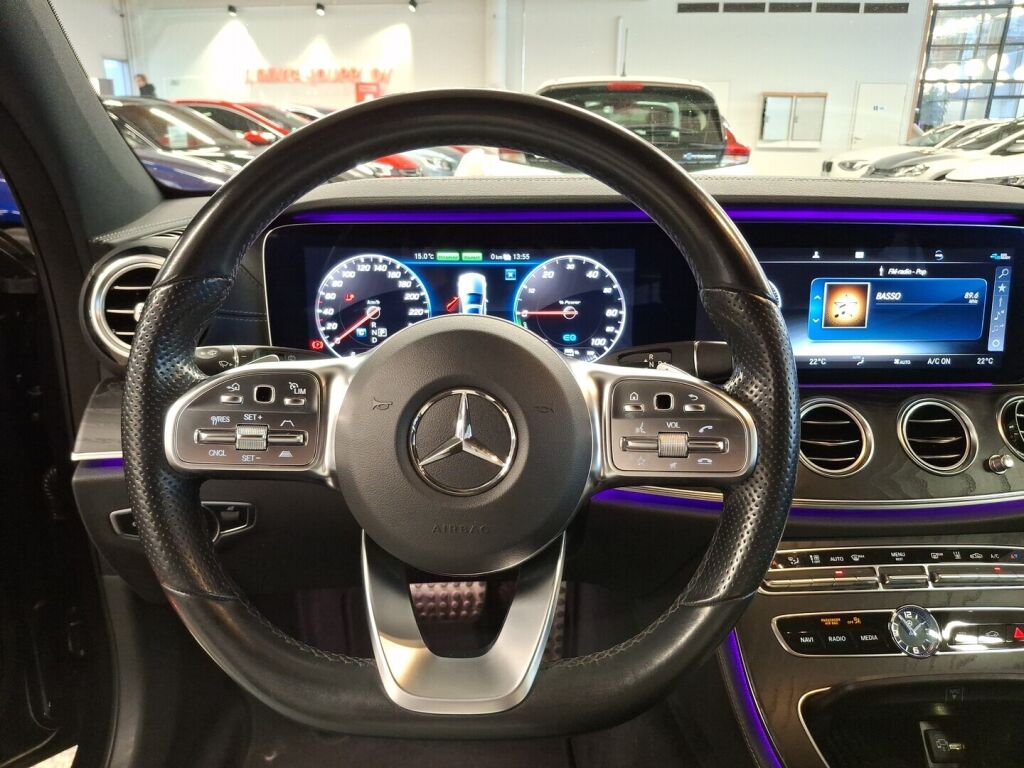 Mercedes-Benz E 2020 Sininen