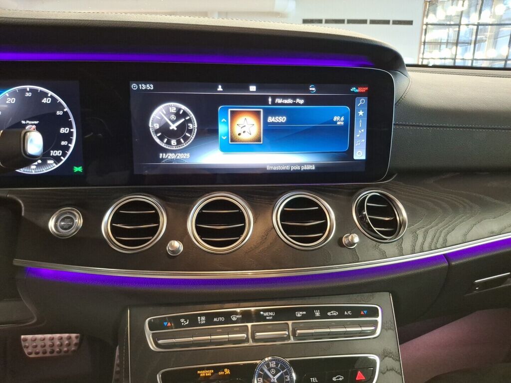 Mercedes-Benz E 2020 Sininen