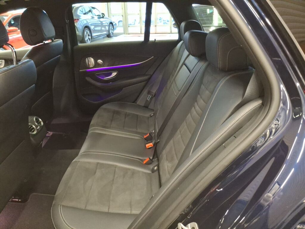 Mercedes-Benz E 2020 Sininen