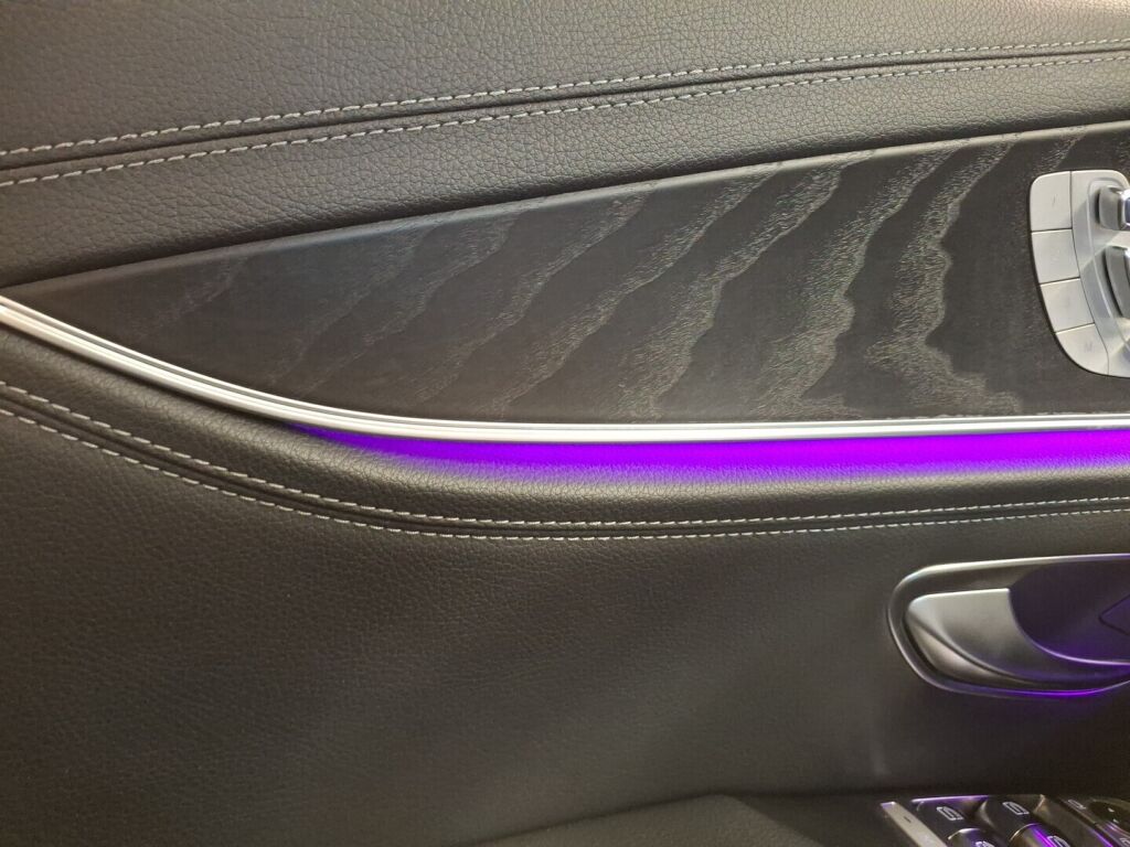 Mercedes-Benz E 2020 Sininen