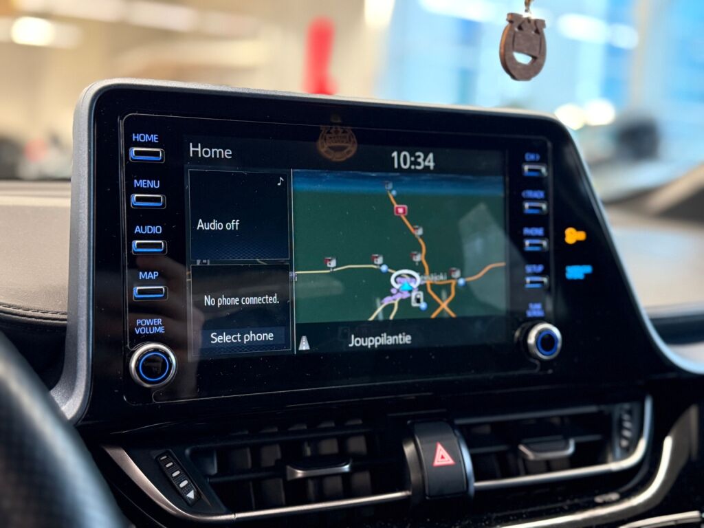 Toyota C-HR 2020 Punainen